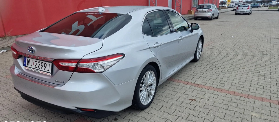 Toyota Camry cena 123900 przebieg: 125354, rok produkcji 2020 z Warszawa małe 781